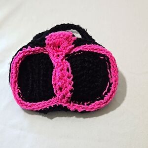 Hand Crafted Hand Knit Crochet Hand bag black & Barbie Pink Bow silhouette 6"x4"